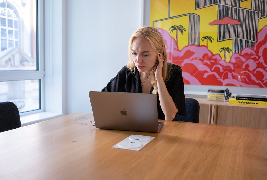 In-House vs Outsourced Game Art: When to Choose What